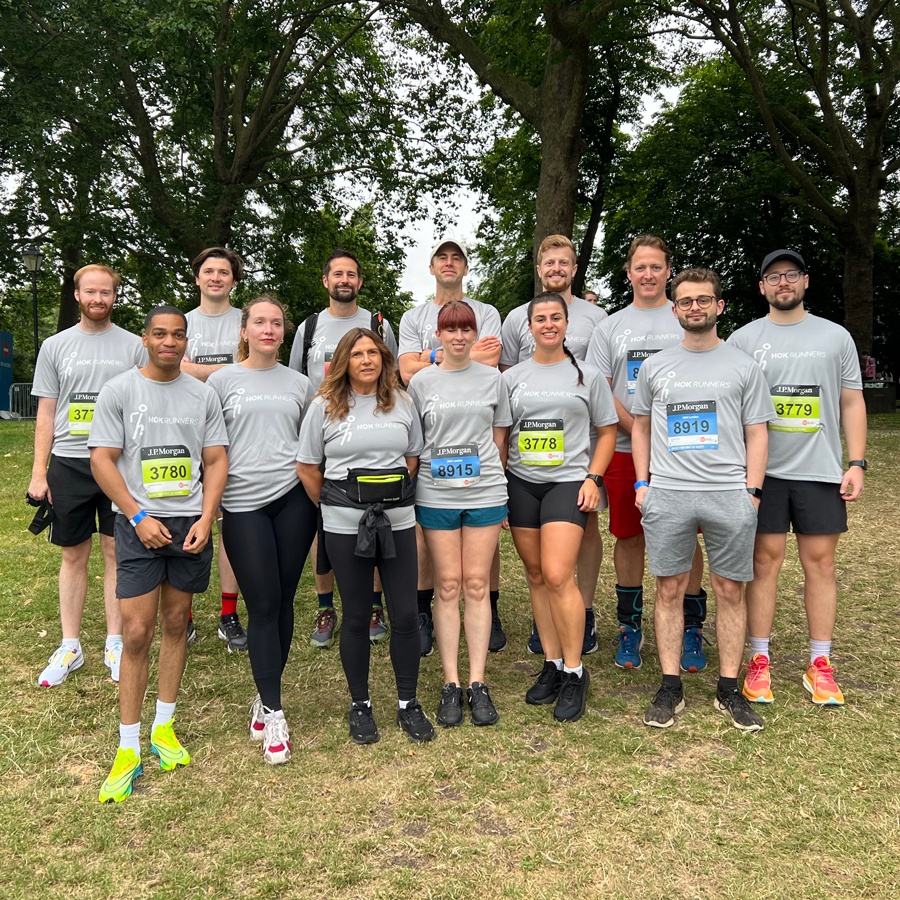 HOK employees in London volunteering at the JP Morgan Race