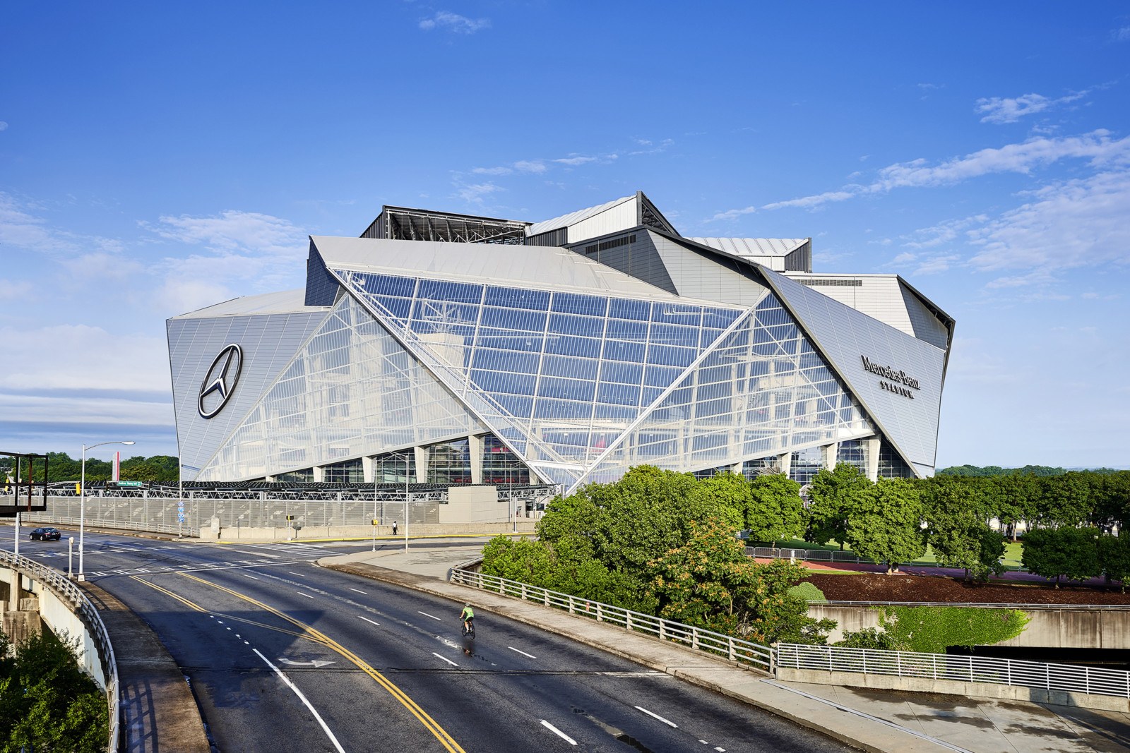 Super Bowl MVP? Rave Reviews for HOK-Designed Mercedes-Benz