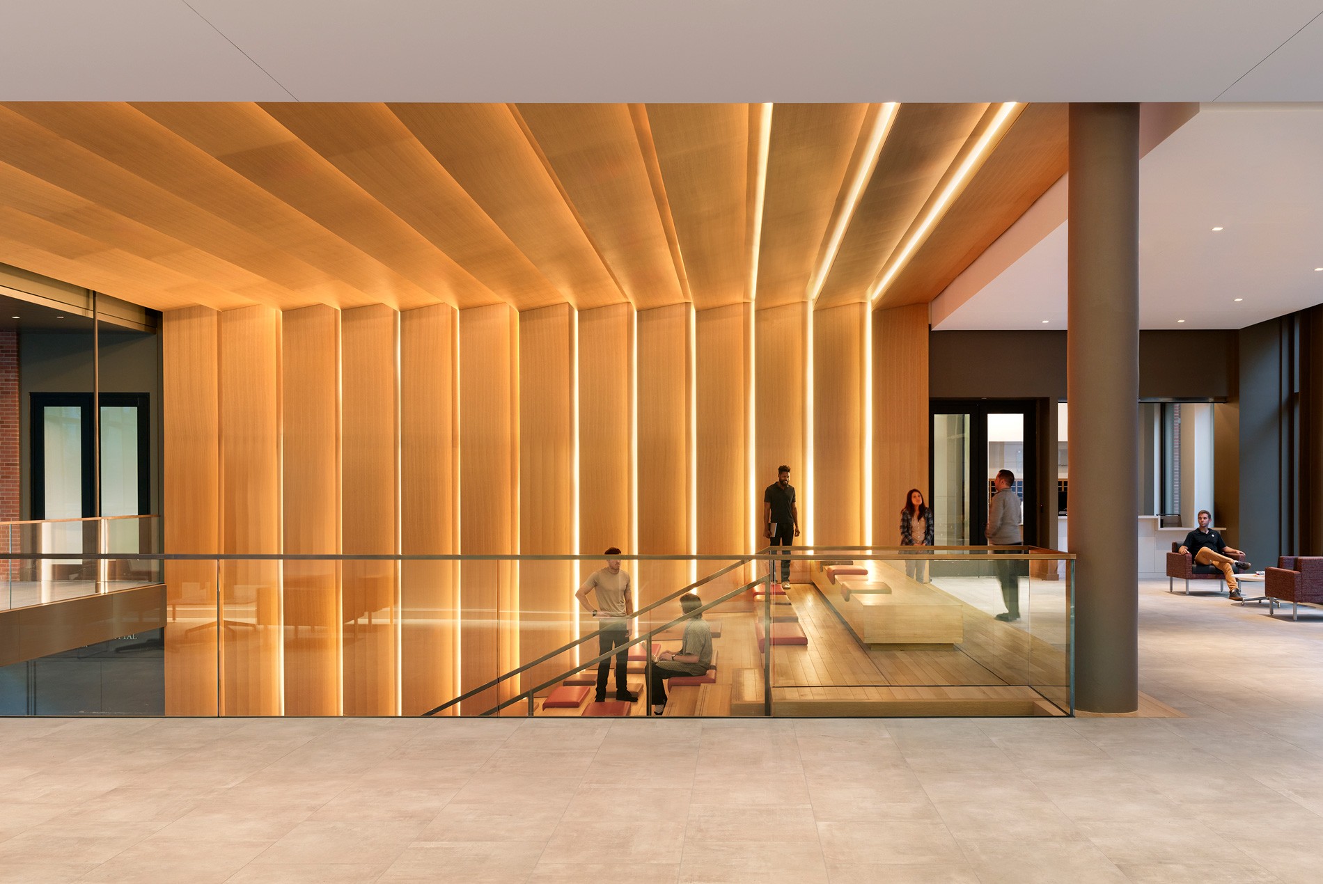 The top of the central stairwell and hallway at the USC Viterbi School of Engineering Dr. Allen and Charlotte Ginsburg Human-Centered Computation Hall