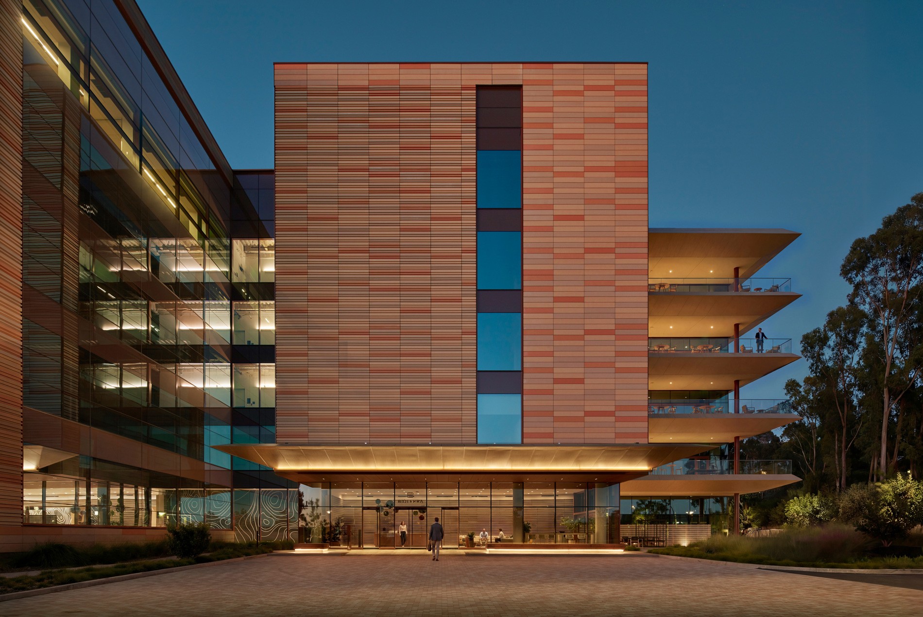 HOK-designed Longfellow BioTerra life sciences laboratory and office building in San Diego, California.