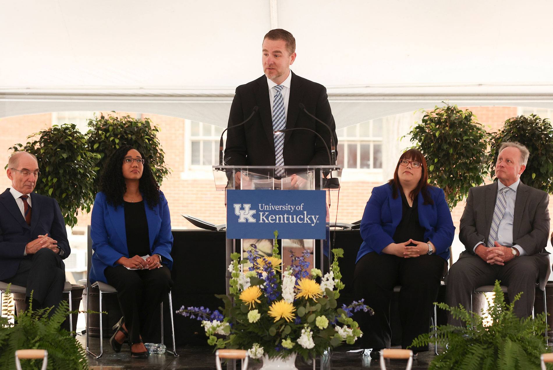 HOK co-CEO Eli Hoisington speaks at the Oct. 27 groundbreaking of the University of Kentucky's new Health Education Building.