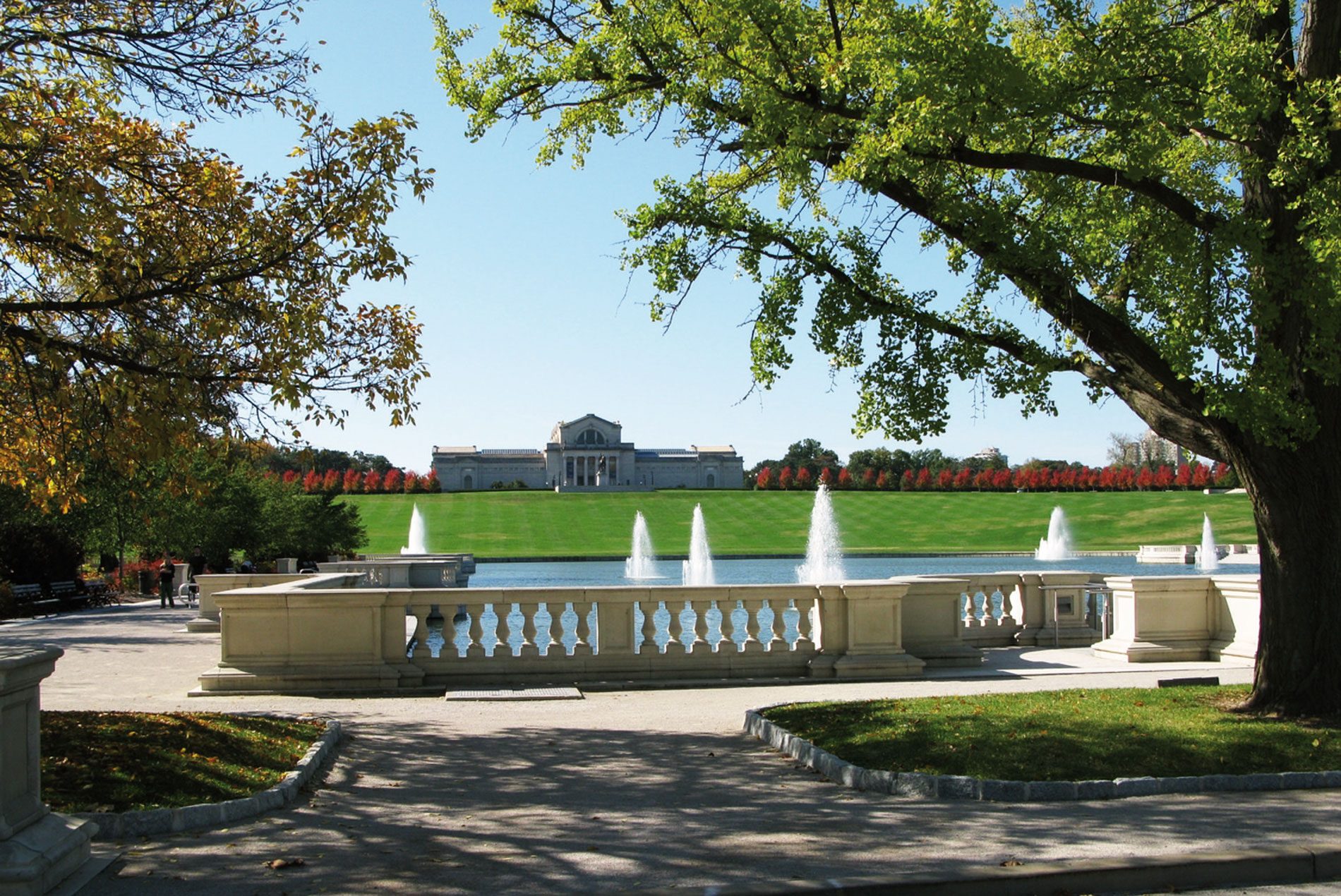 Saint Louis Art Museum overlooking the Grand Basin