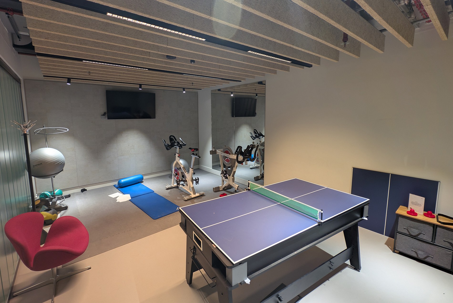 Amenities at the Arup Office at One Centenary Way in Birmingham, UK designed by HOK