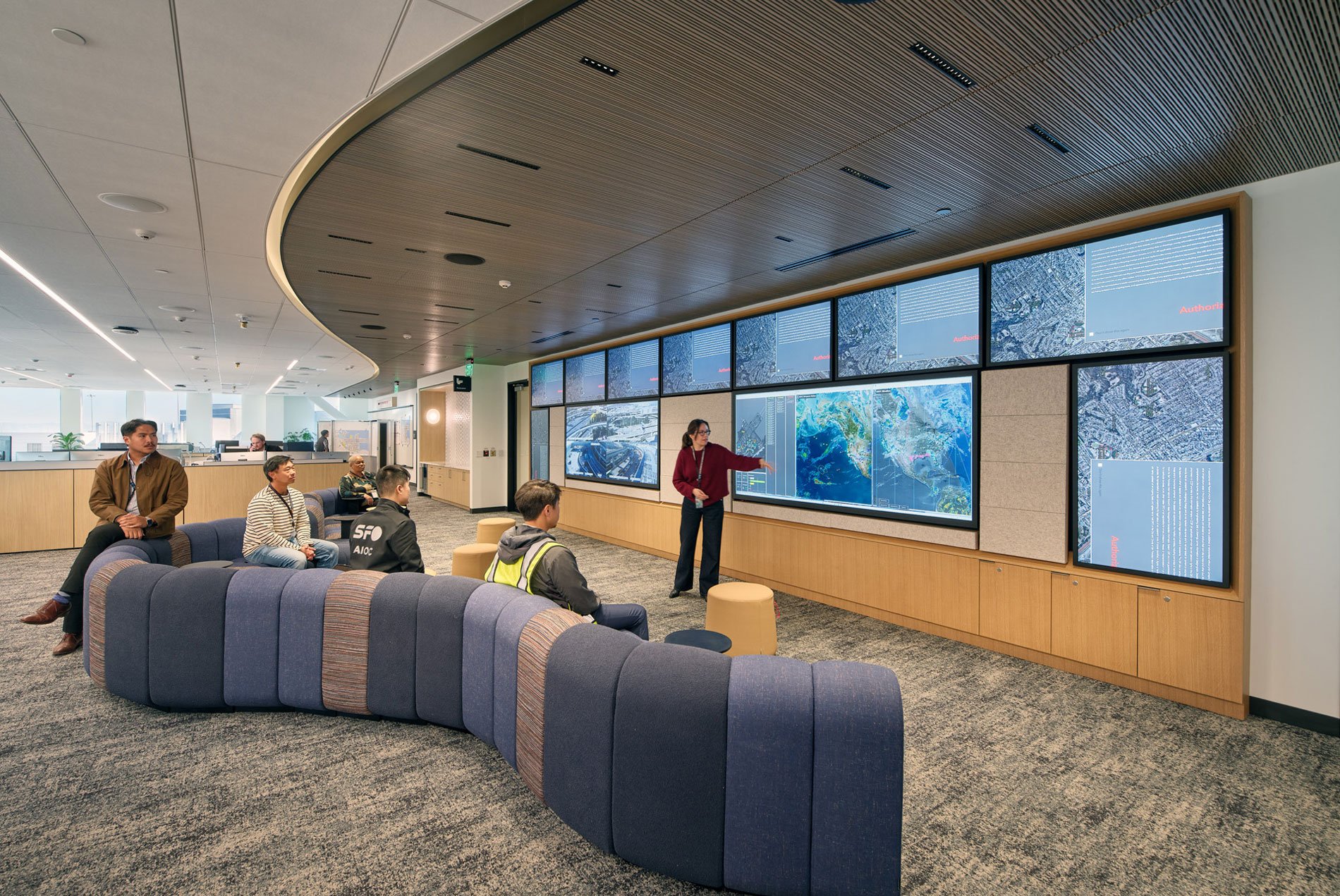 Fireside collaboration zone for the HOK-designed operations center at San Francisco International Airport.