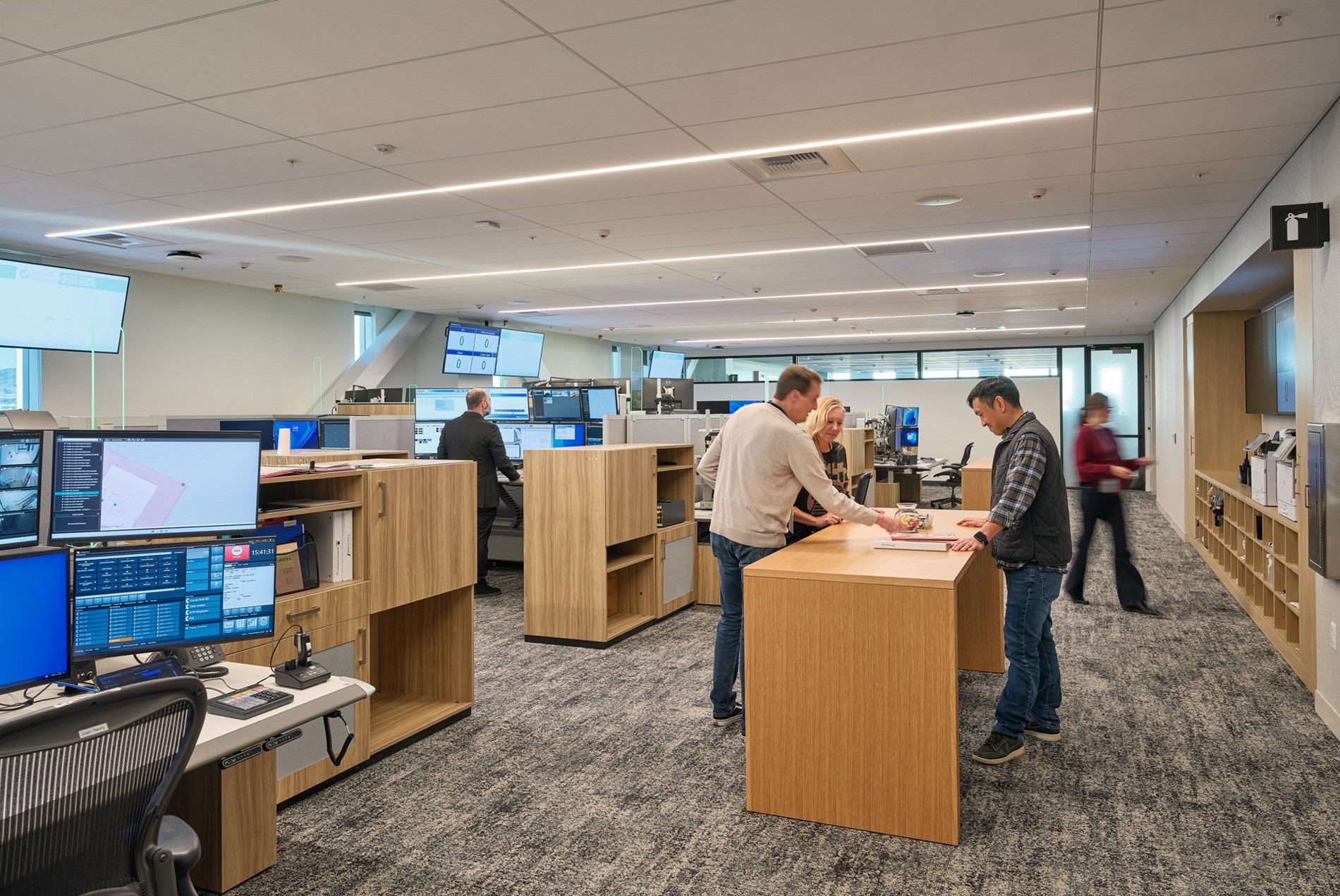 Workspaces at the HOK-designed operations center at San Francisco International Airport.