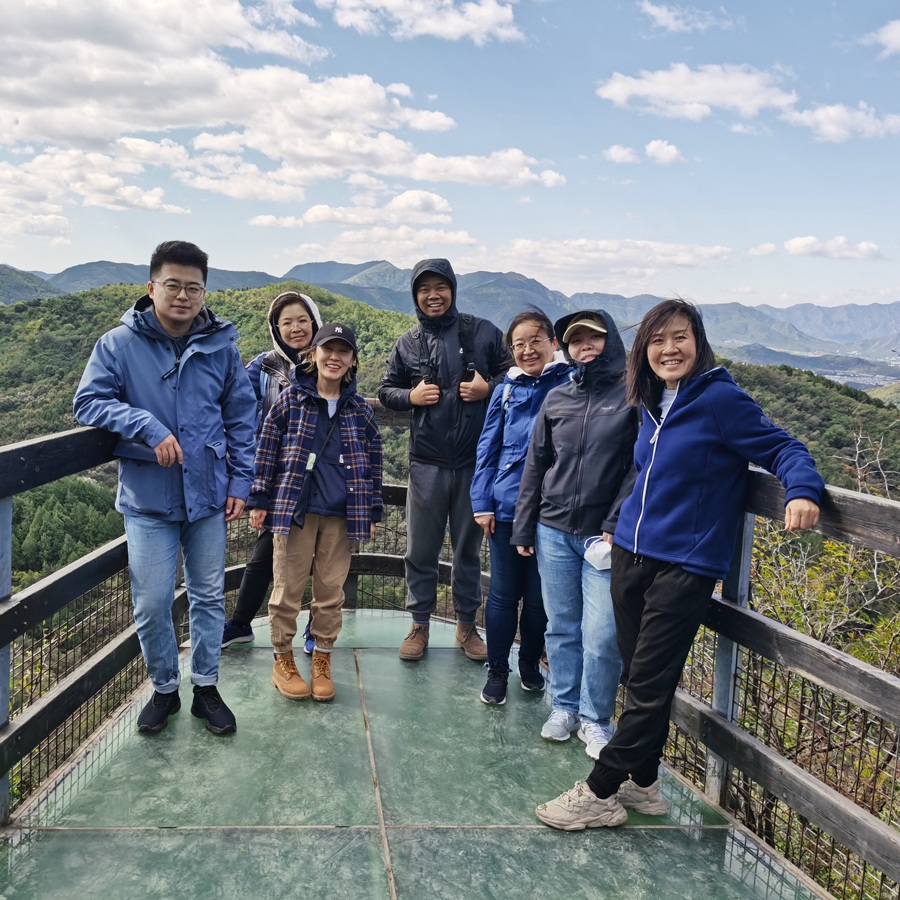 HOK Beijing employees volunteering at an HOK Impact event