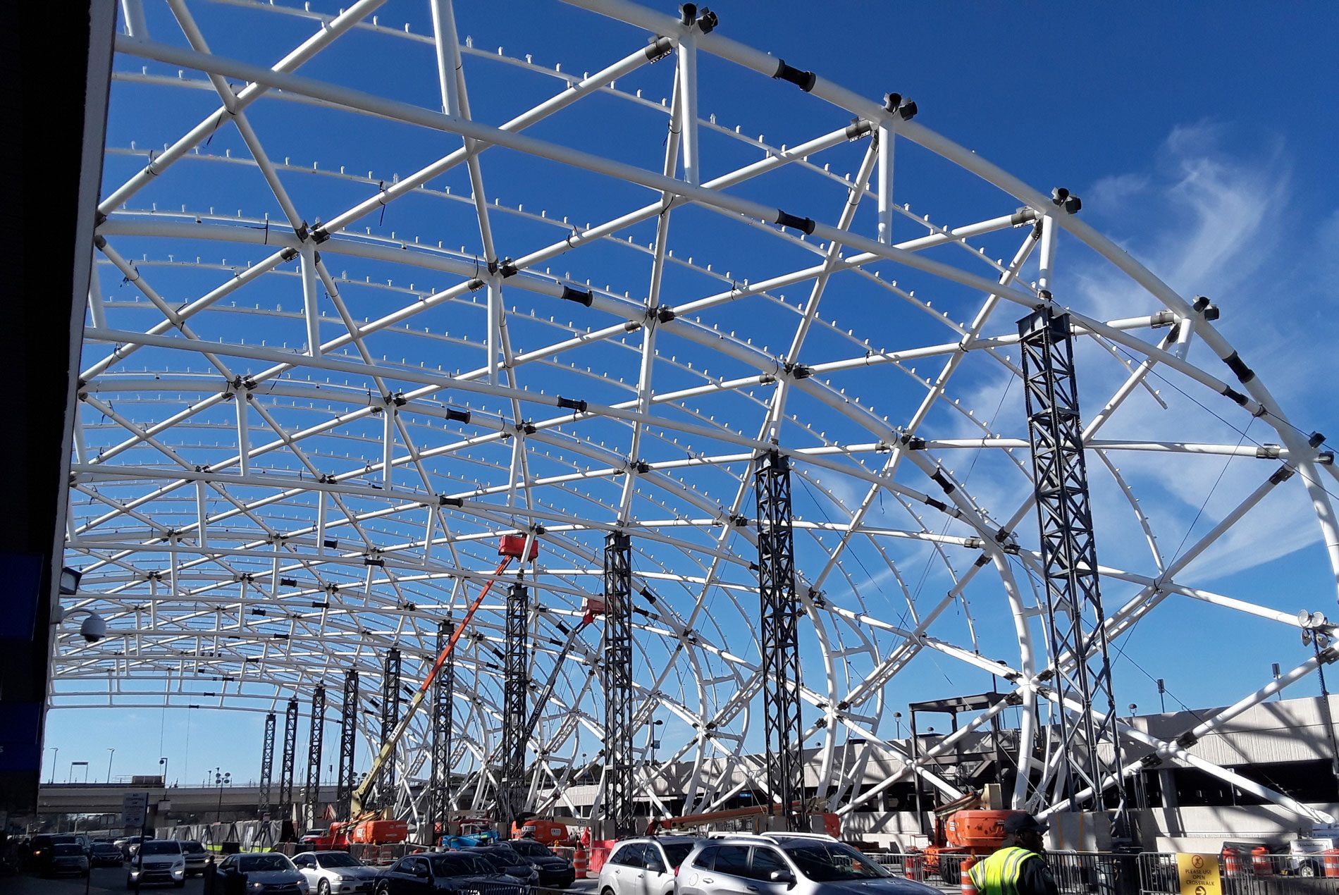 Modular construction of Hartsfield-Jackson Atlanta International Airport canopies
