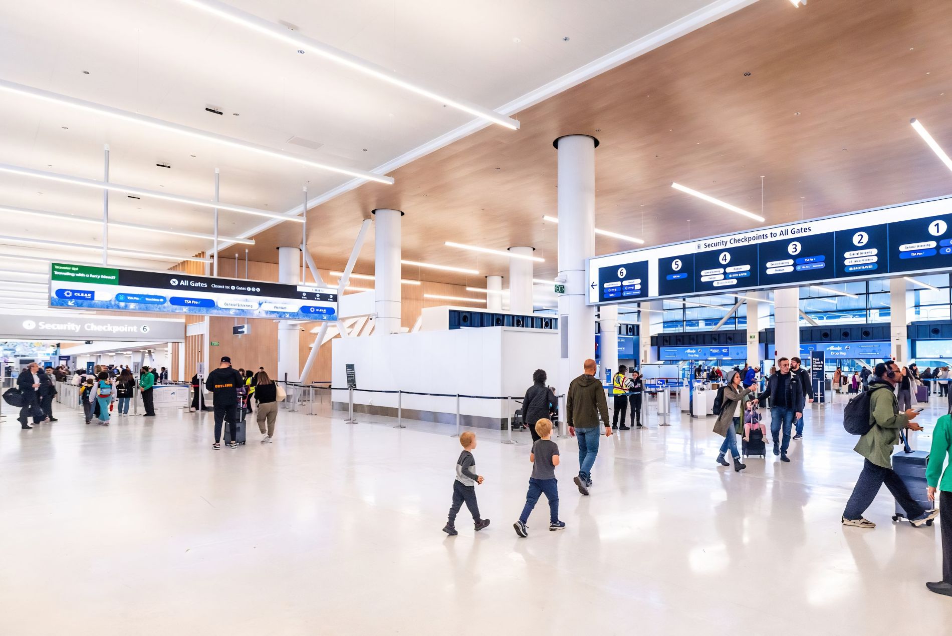 Modernized check-in hall by HOK for Alaska Airlines in the North Main Terminal at Seattle-Tacoma International Airport