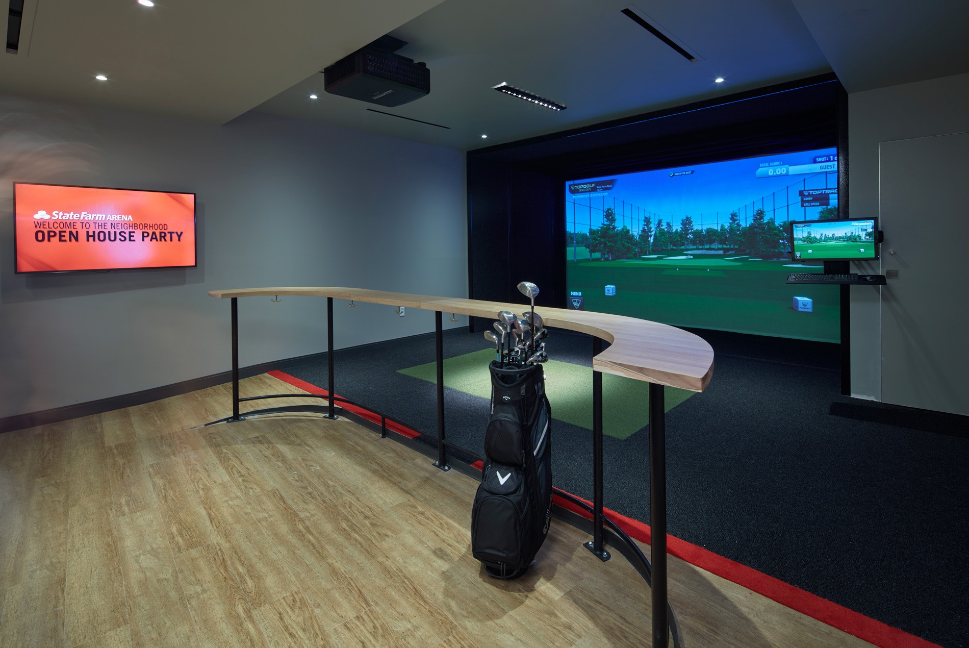 Premium golfing experience at the HOK-renovated State Farm Arena, home to the NBA Atlanta Hawks.