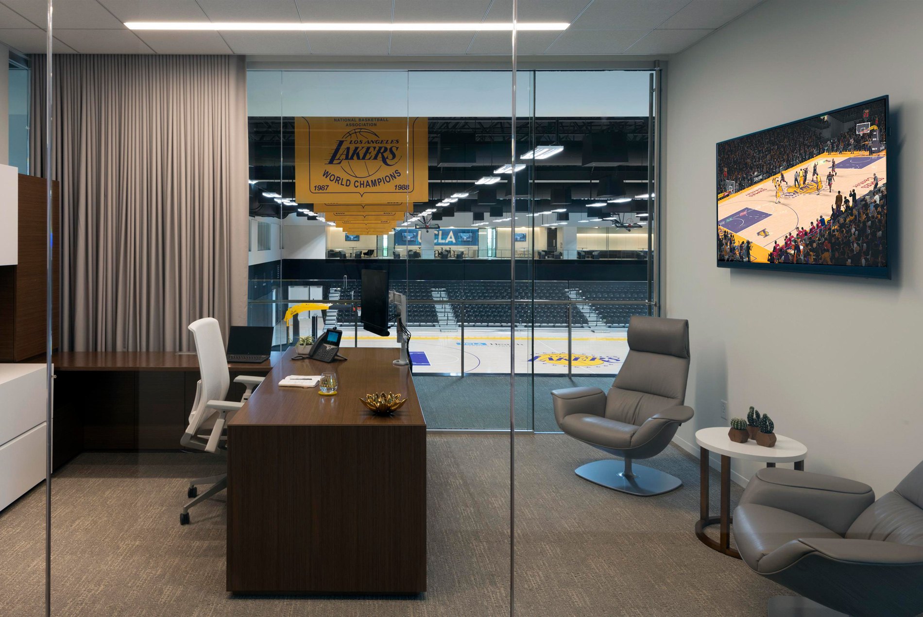 UCLA Health Los Angeles Lakers training center office designed by HOK + ROSSETTI