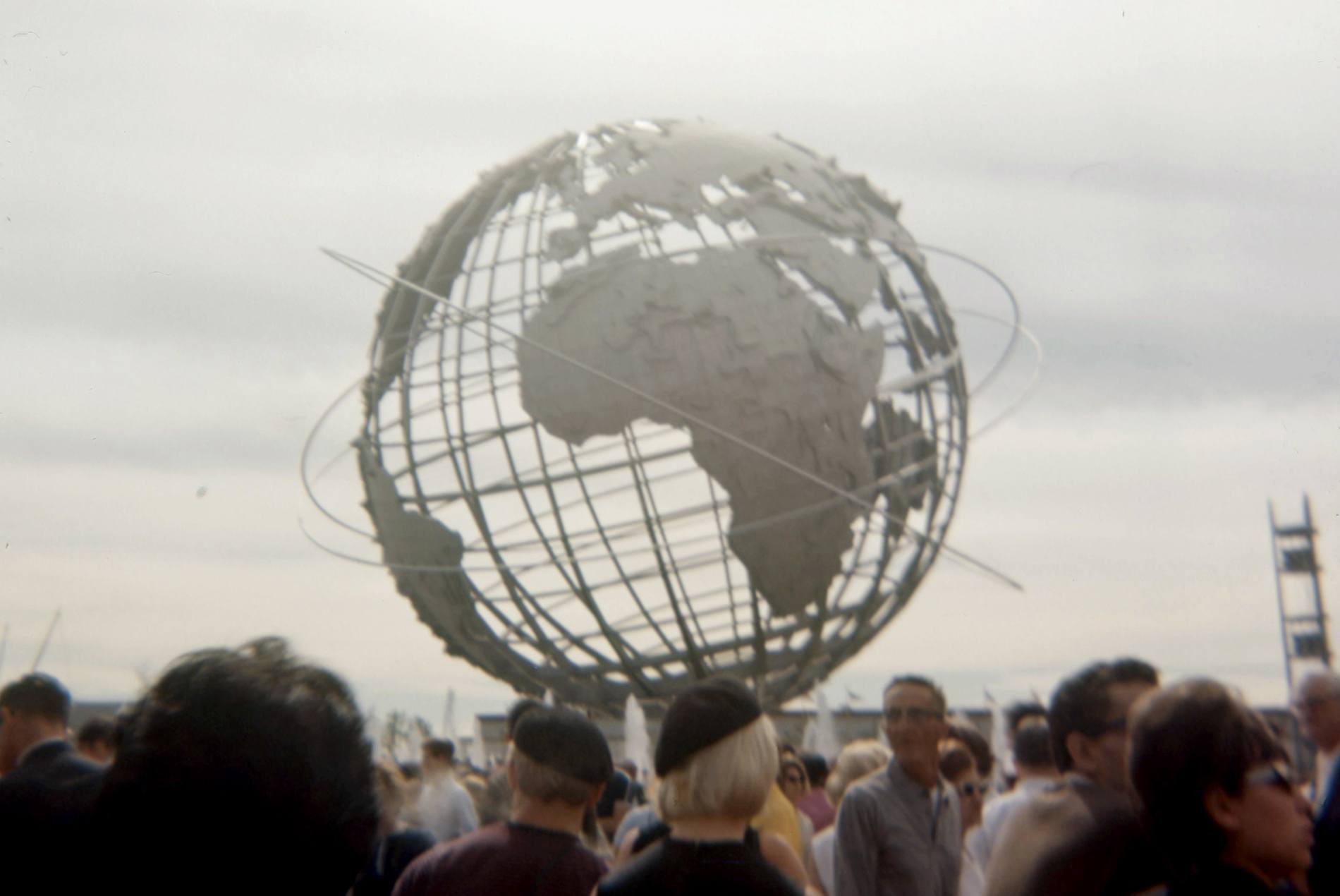 The Unisphere at the 1964 New York World’s Fair in Flushing Meadows, Queens—built a few blocks from Galioto’s boyhood home. (Photo: Dada1960 / Wikimedia Commons, CC BY-SA 4.0)