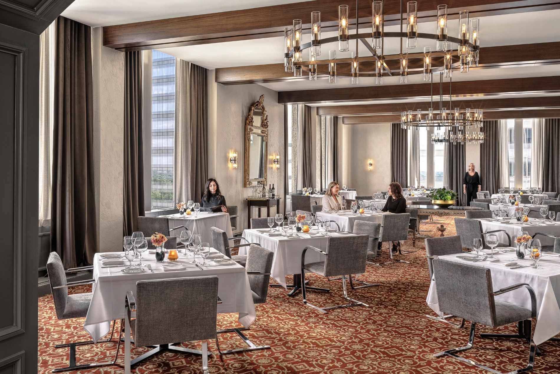 Missouri Athletic Club Clayton interior dining room