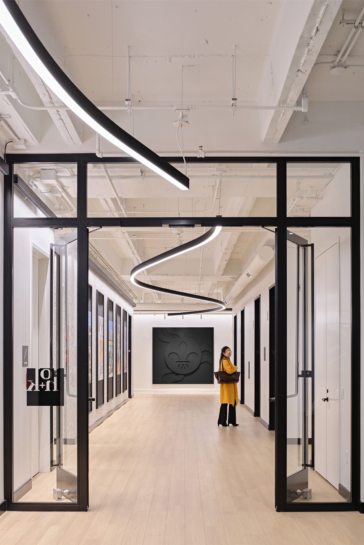 HOK St. Louis Office interior elevator bank