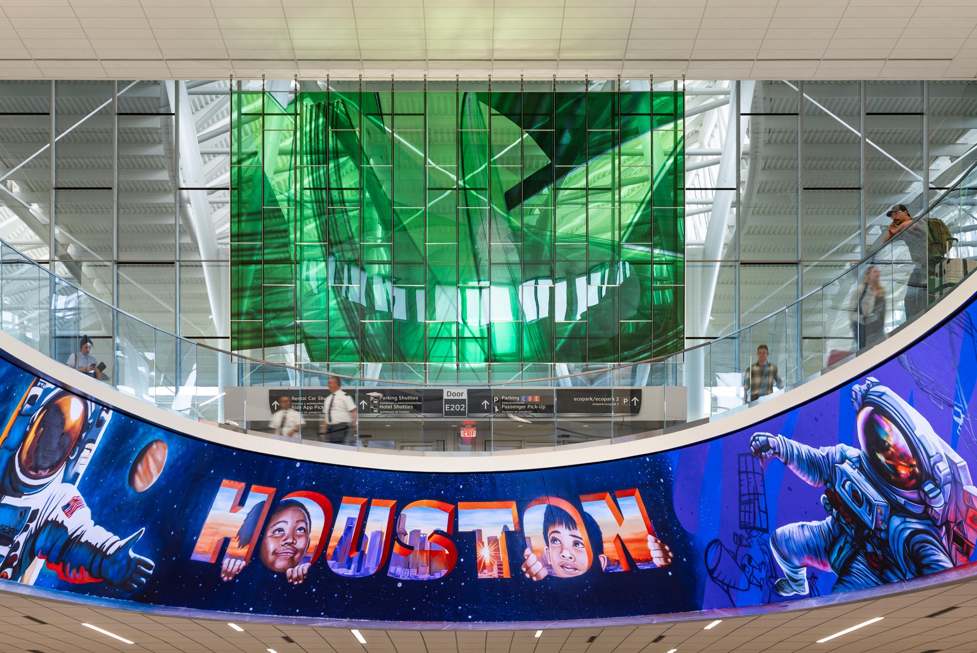 HOK-designed International Central Processor and Federal Inspection Services Building at George Bush Houston Intercontinental Airport